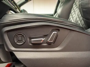 AUDI Q8    S LINE