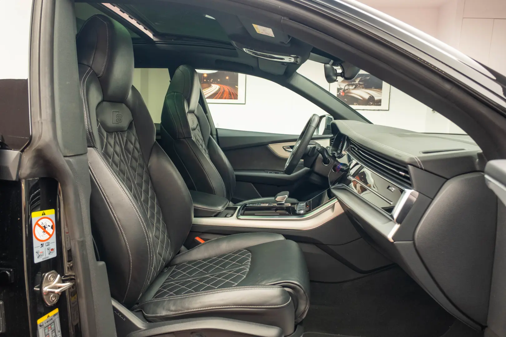 AUDI Q8    S LINE