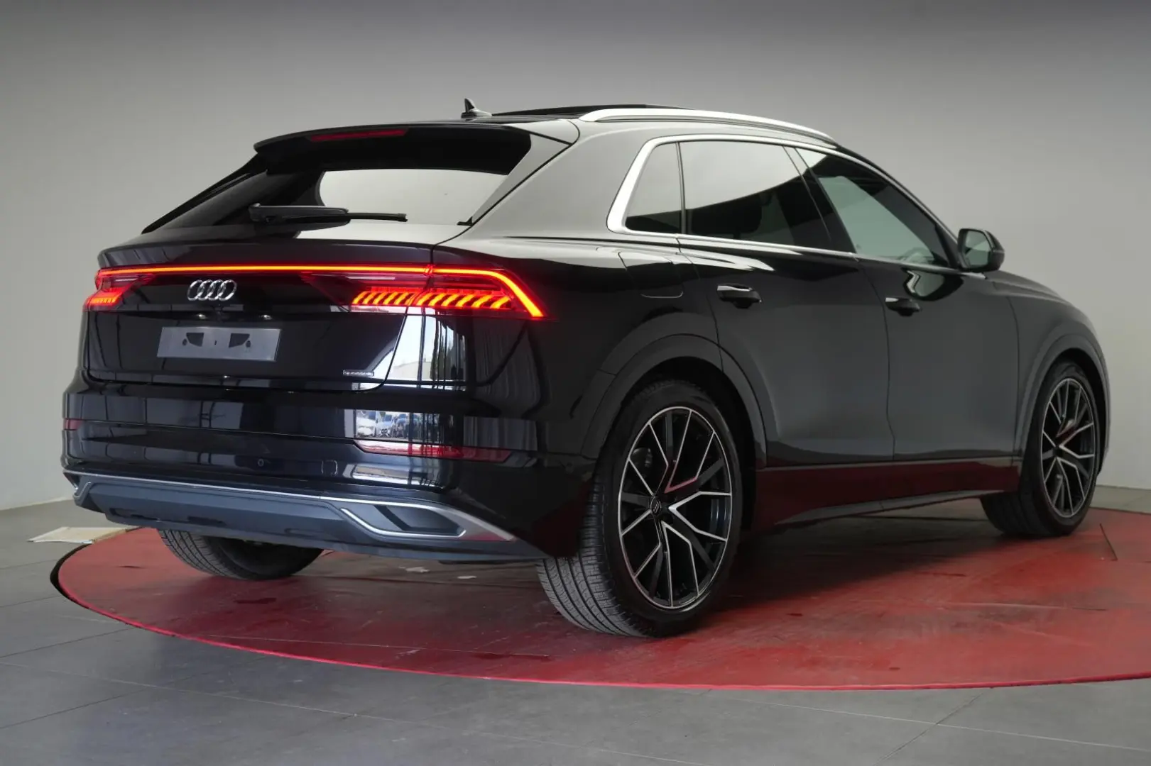 AUDI Q8 50 TDI quattro
