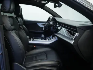 Audi Q8 50 TDI q. S line