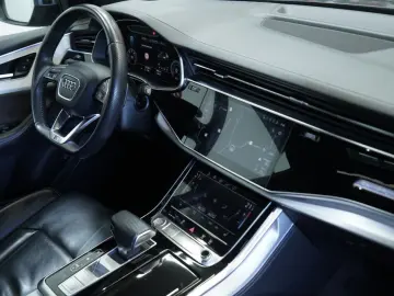 Audi Q8 50 TDI q. S line