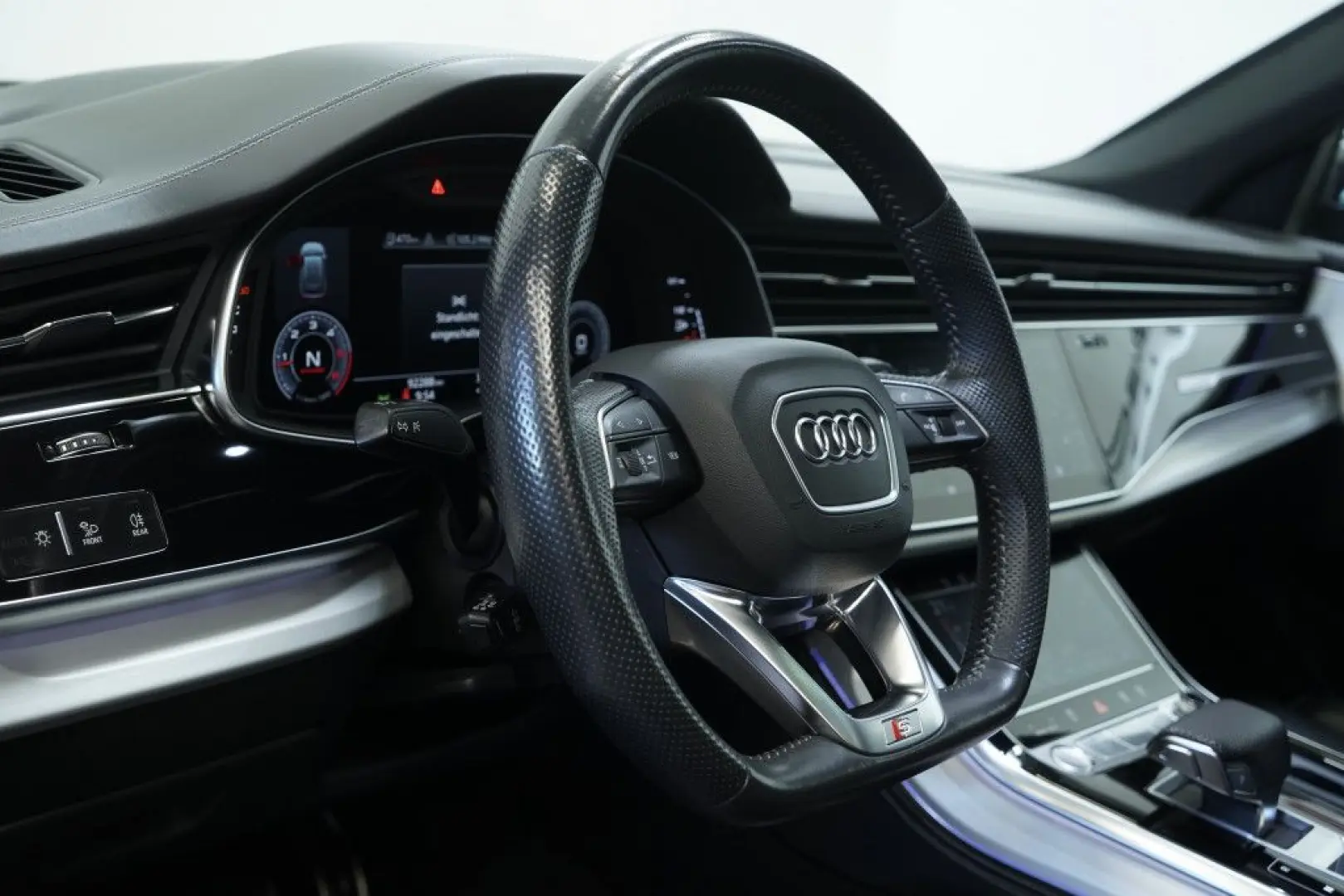 Audi Q8 50 TDI q. S line