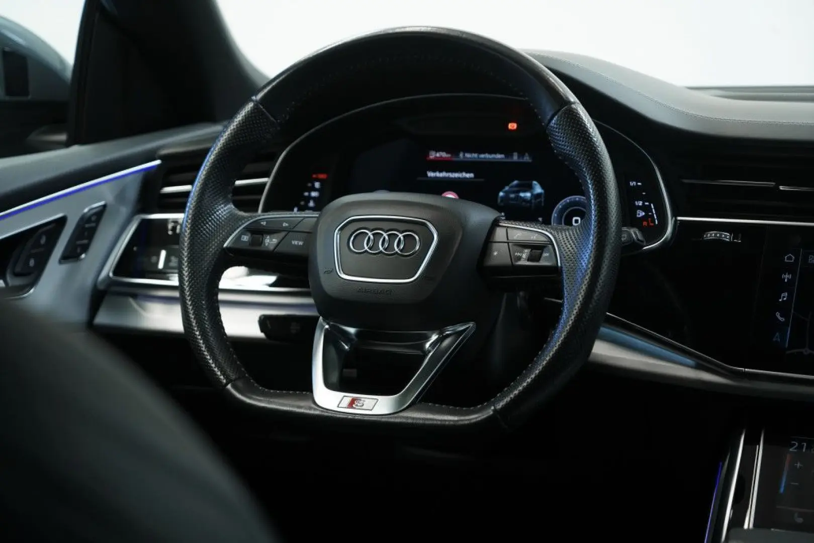 Audi Q8 50 TDI q. S line