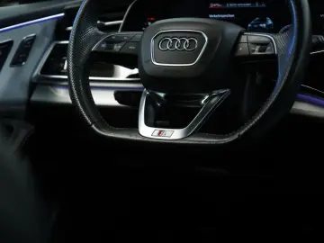 Audi Q8 50 TDI q. S line