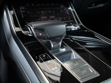 Audi Q8 S line 50 TDI quattro