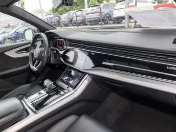 Audi Q8 S line 45 TDI