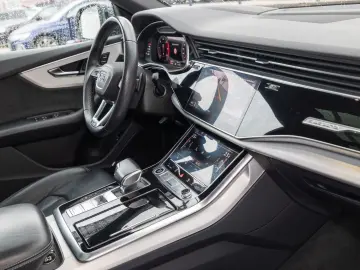 Audi Q8 S line 45 TDI