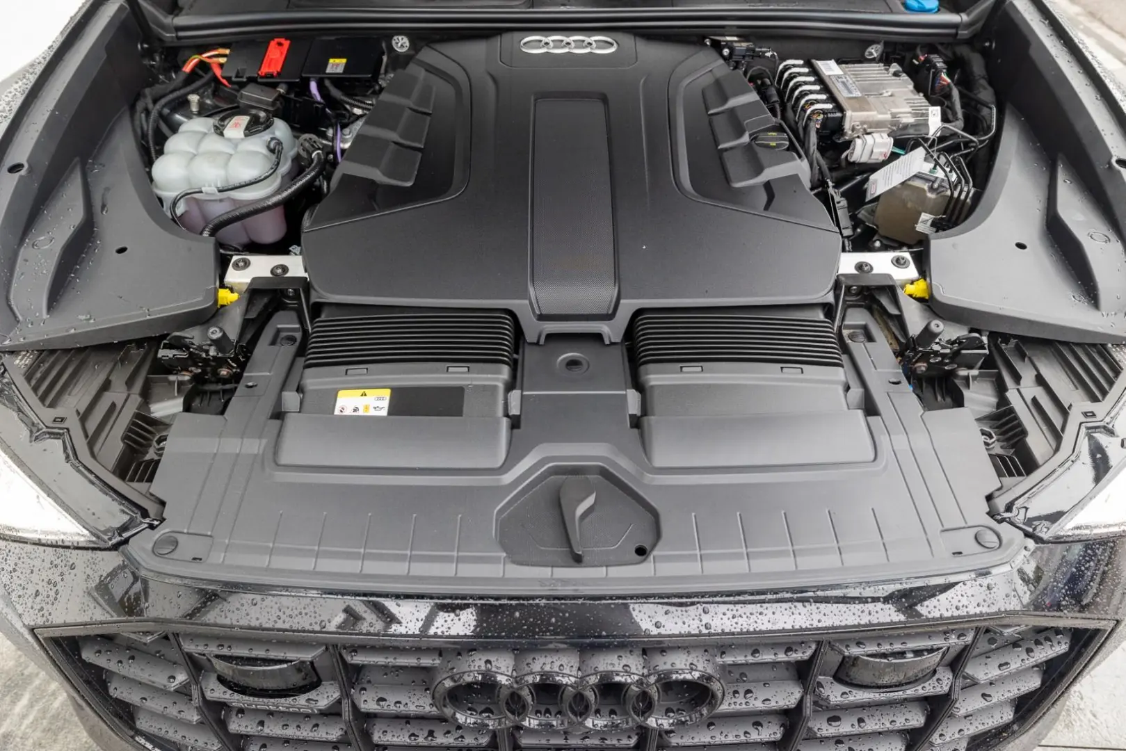 Audi Q8 S line 45 TDI