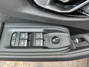 Urus S 4.0 V8 STYLEPACK/PANO/B&0/HEAD-UP/DISTRON