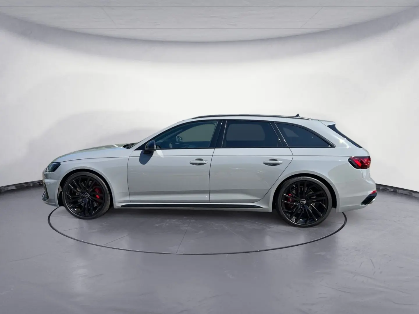 RS 4 Avant 331(450) kW(PS) tiptroni