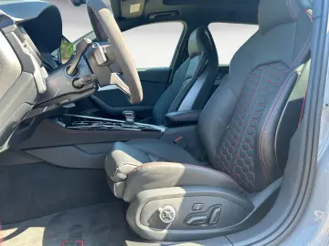 RS 4 Avant 331(450) kW(PS) tiptroni