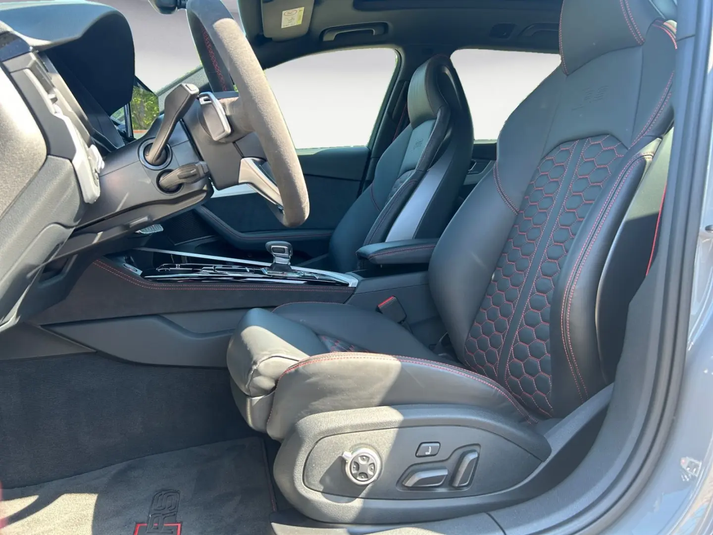 RS 4 Avant 331(450) kW(PS) tiptroni