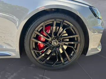 RS 4 Avant 331(450) kW(PS) tiptroni