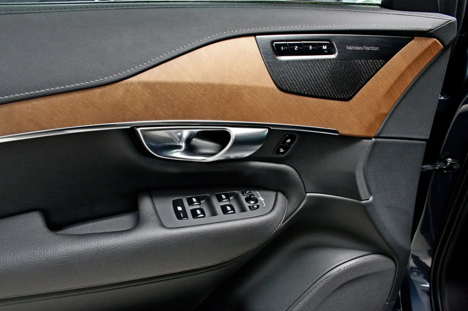 XC90 PlusBright Recharge AWD 7 SITZE NETTO 44600