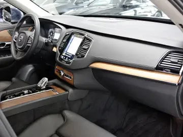 XC90 PlusBright Recharge AWD 7 SITZE NETTO 44600