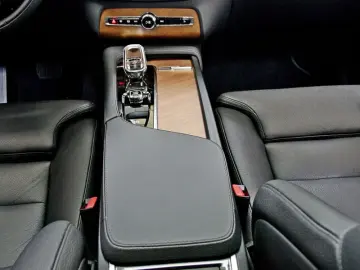 XC90 PlusBright Recharge AWD 7 SITZE NETTO 44600