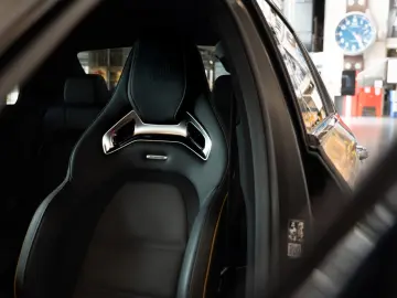E 63 S AMG - Final Edition 1 of 999 - 4.900KM