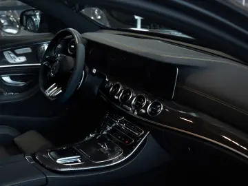 E 63 S AMG - Final Edition 1 of 999 - 4.900KM