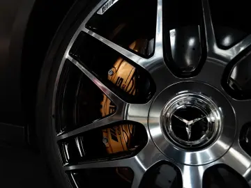 E 63 S AMG - Final Edition 1 of 999 - 4.900KM