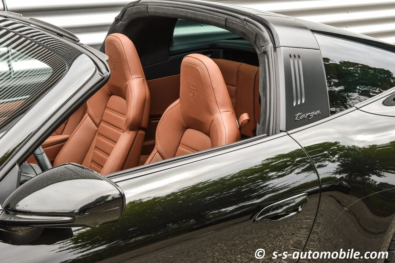 992 Targa 4 GTS PTS Dunkelolivmet. NP €246.345,-