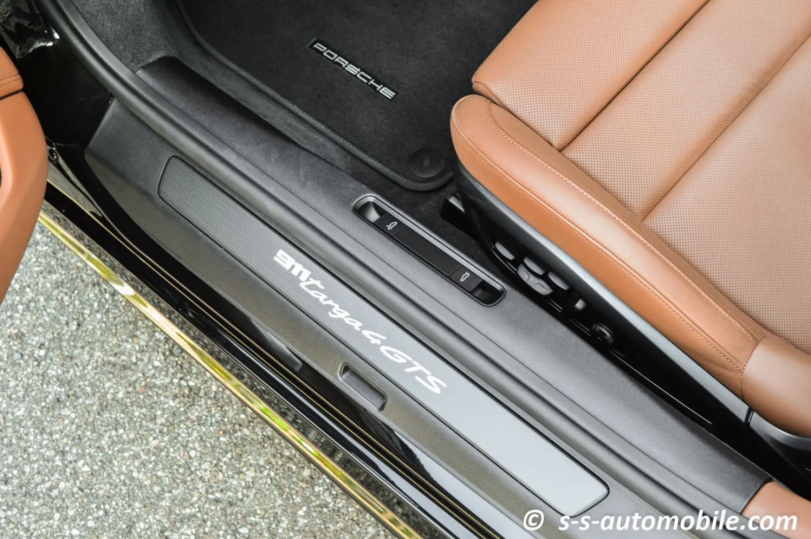 992 Targa 4 GTS PTS Dunkelolivmet. NP €246.345,-