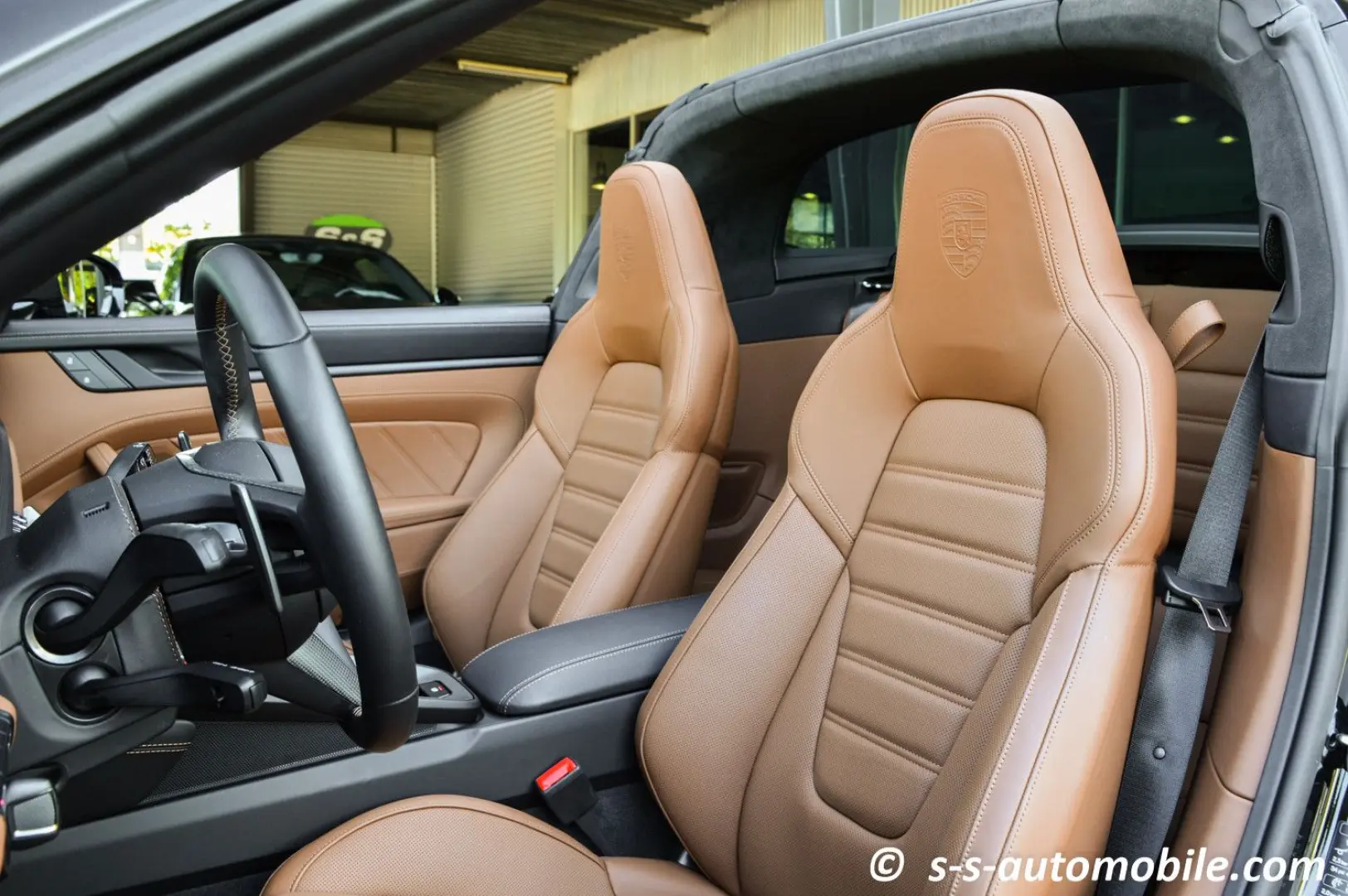 992 Targa 4 GTS PTS Dunkelolivmet. NP €246.345,-