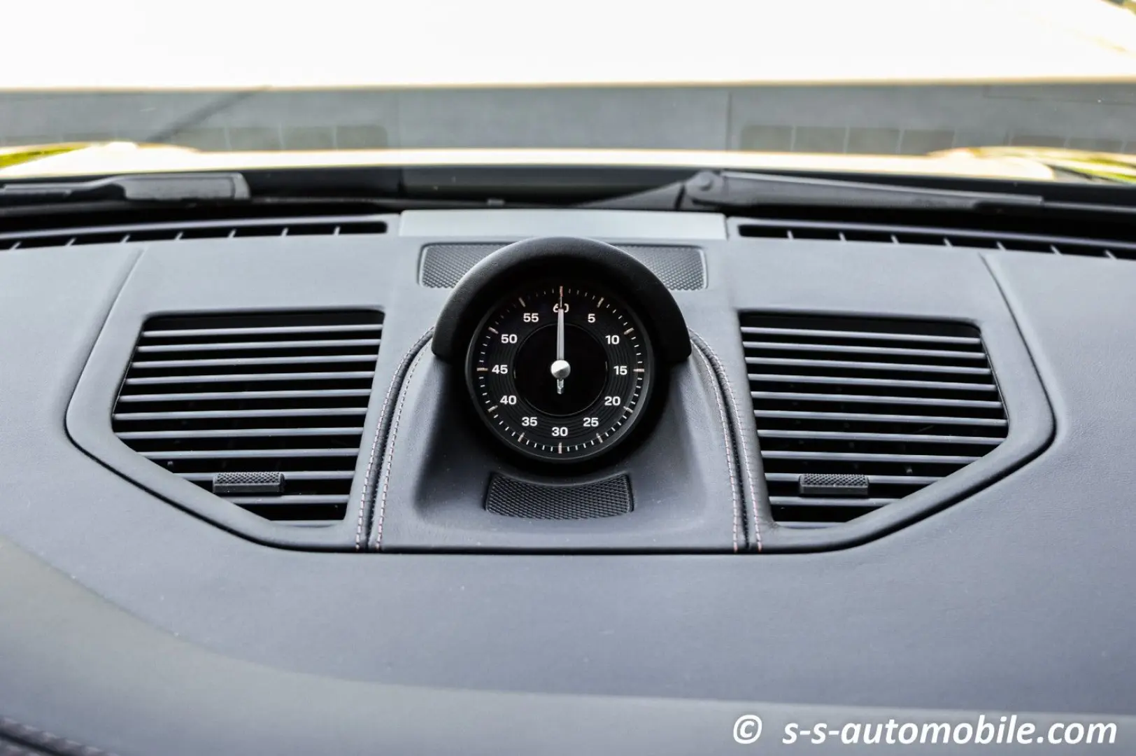 992 Targa 4 GTS PTS Dunkelolivmet. NP €246.345,-