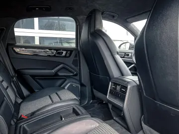 Cayenne Coupe GTS  Sport Chrono Paket