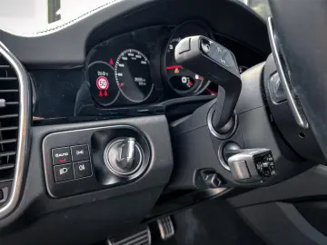 Cayenne Coupe GTS  Sport Chrono Paket