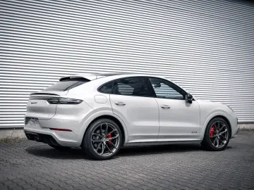 Cayenne Coupe GTS  Sport Chrono Paket