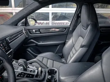 Cayenne Coupe GTS  Sport Chrono Paket