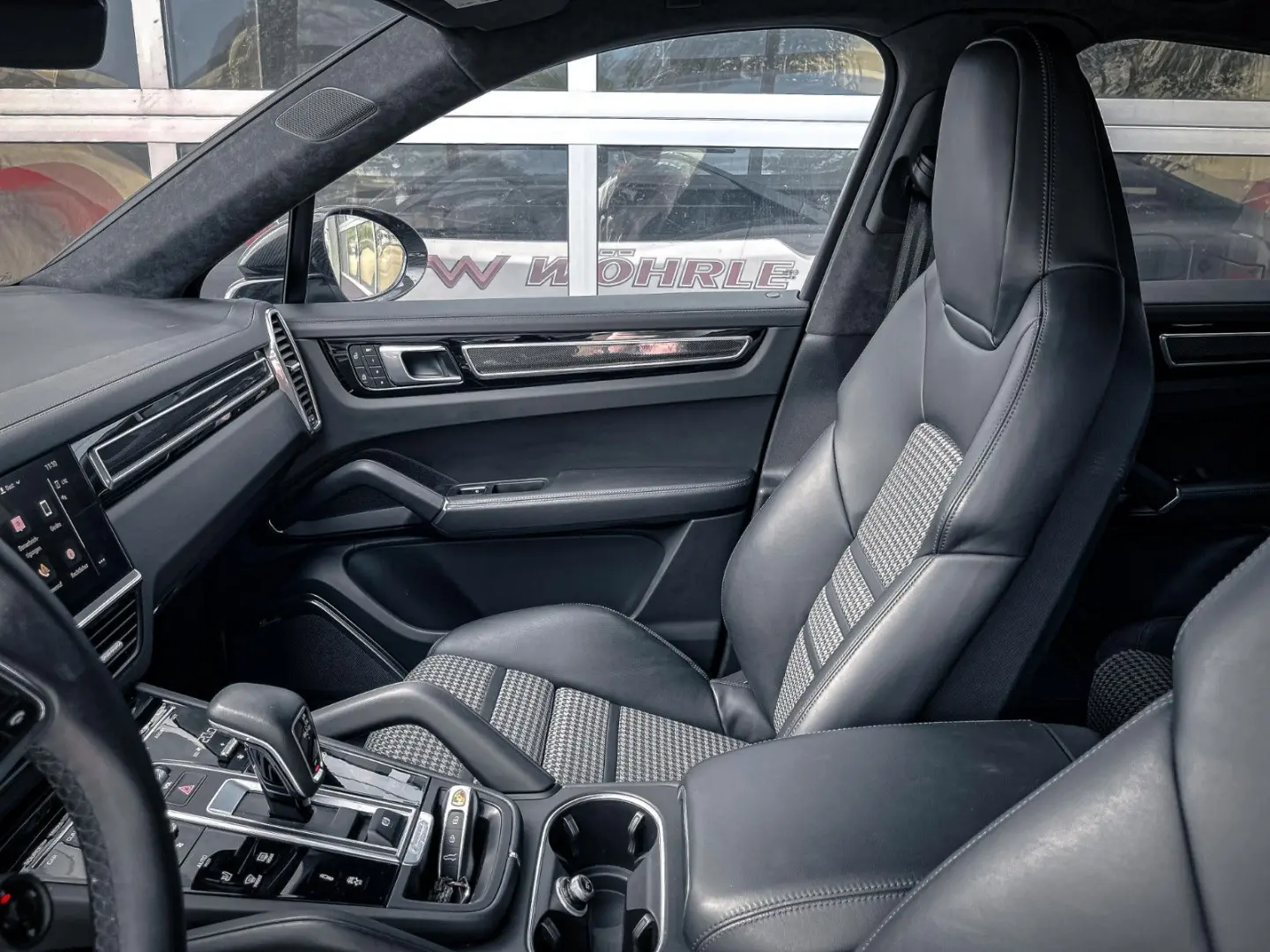 Cayenne Coupe GTS  Sport Chrono Paket