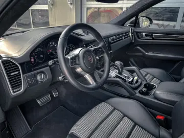 Cayenne Coupe GTS  Sport Chrono Paket
