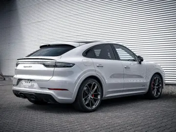 Cayenne Coupe GTS  Sport Chrono Paket