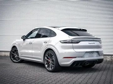 Cayenne Coupe GTS  Sport Chrono Paket