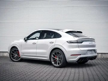 Cayenne Coupe GTS  Sport Chrono Paket