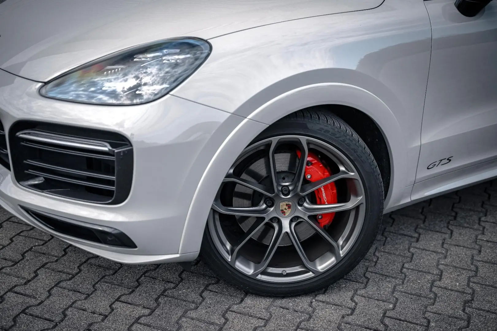 Cayenne Coupe GTS  Sport Chrono Paket