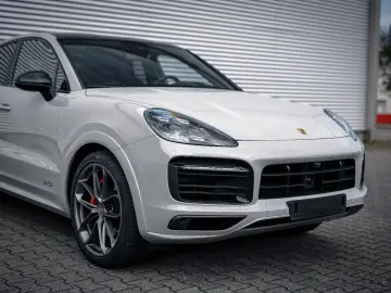 Cayenne Coupe GTS  Sport Chrono Paket