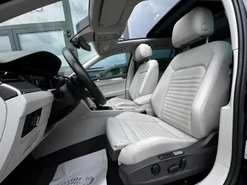 Passat Var Elegance 2.0 TDI/DSG/LED/AHK/PANO/
