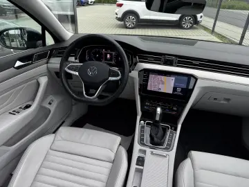 Passat Var Elegance 2.0 TDI/DSG/LED/AHK/PANO/