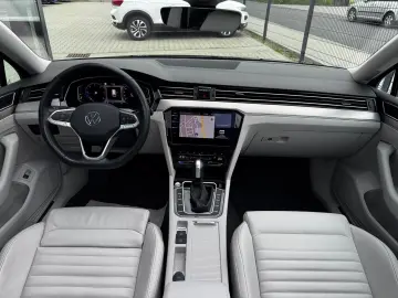 Passat Var Elegance 2.0 TDI/DSG/LED/AHK/PANO/