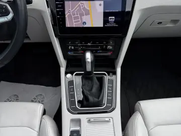 Passat Var Elegance 2.0 TDI/DSG/LED/AHK/PANO/
