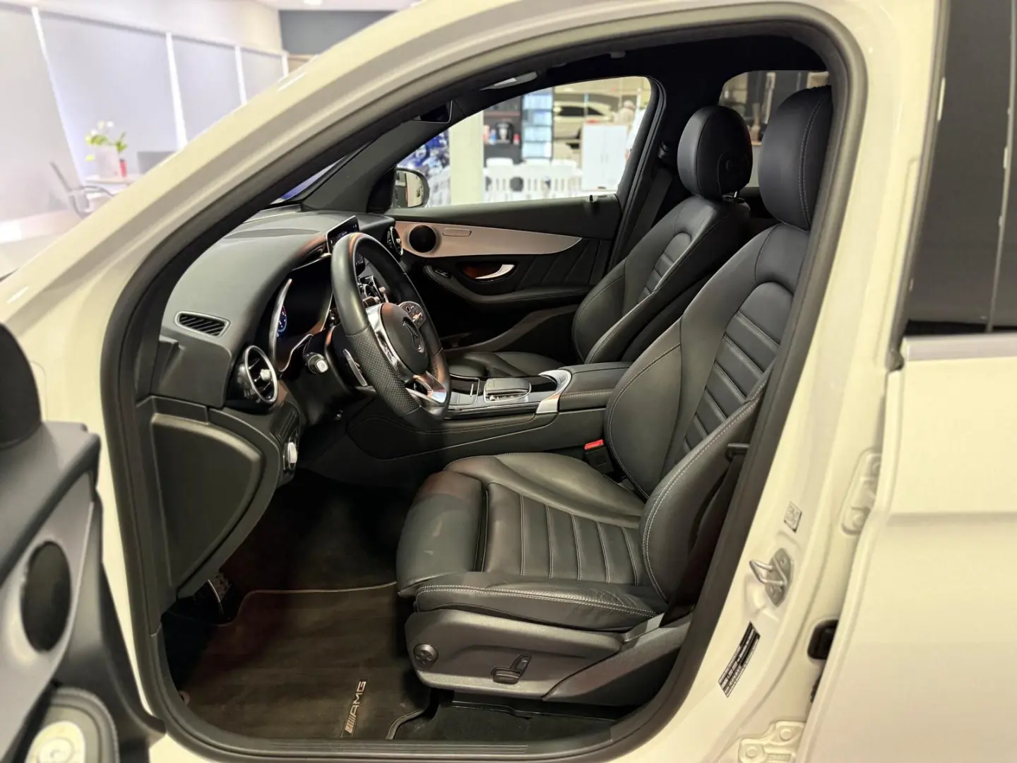 GLC 220 d 4Matic AMG-Line *DIGITAL T.*KAM*LEDER*