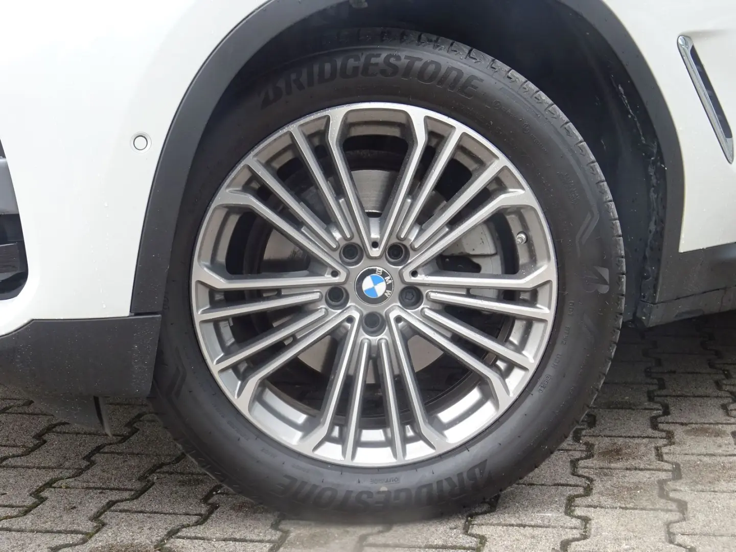 X3 xDrive20i Luxury Line LivePro HuD HiFi-hk AHK