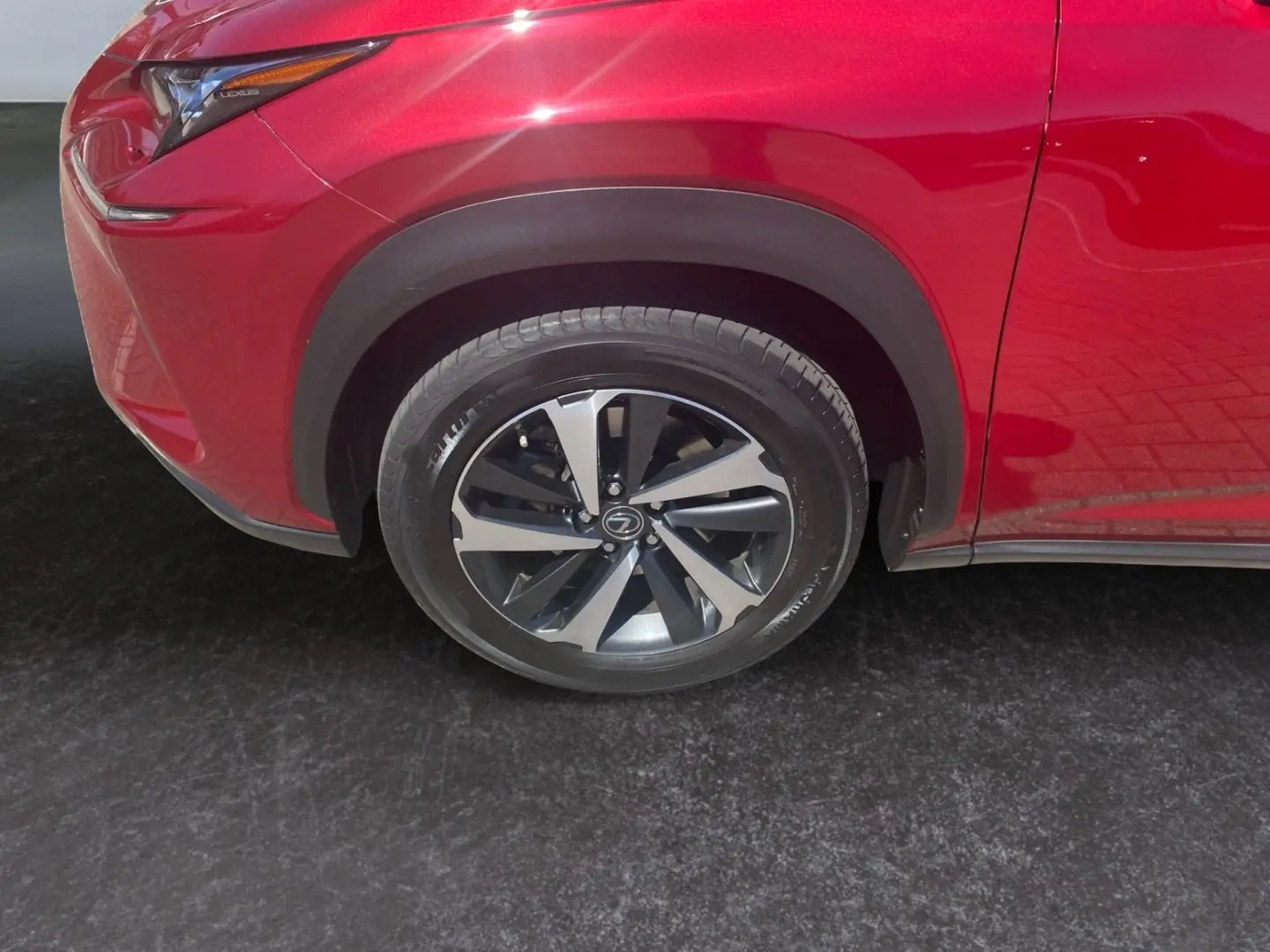 NX 300h E-FOUR Luxury Line *Matrix*360*HUD*Pano*