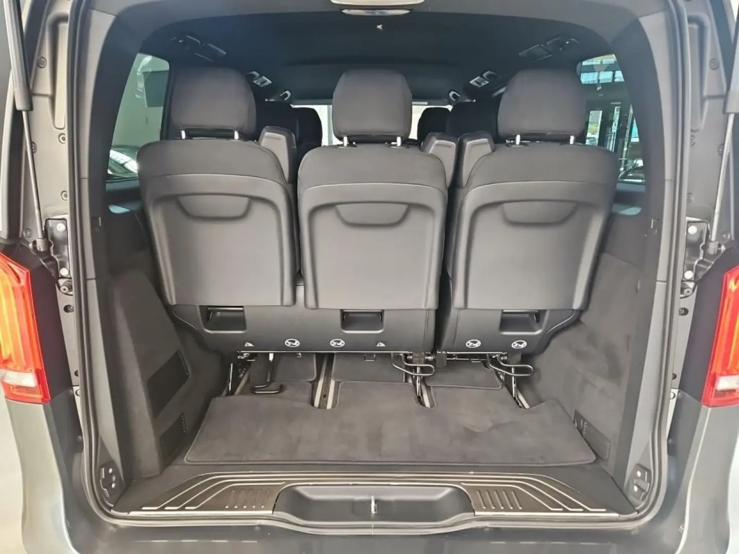 V 250 ED kompakt AMG 8 Sitze Night AHK DISTRONIC