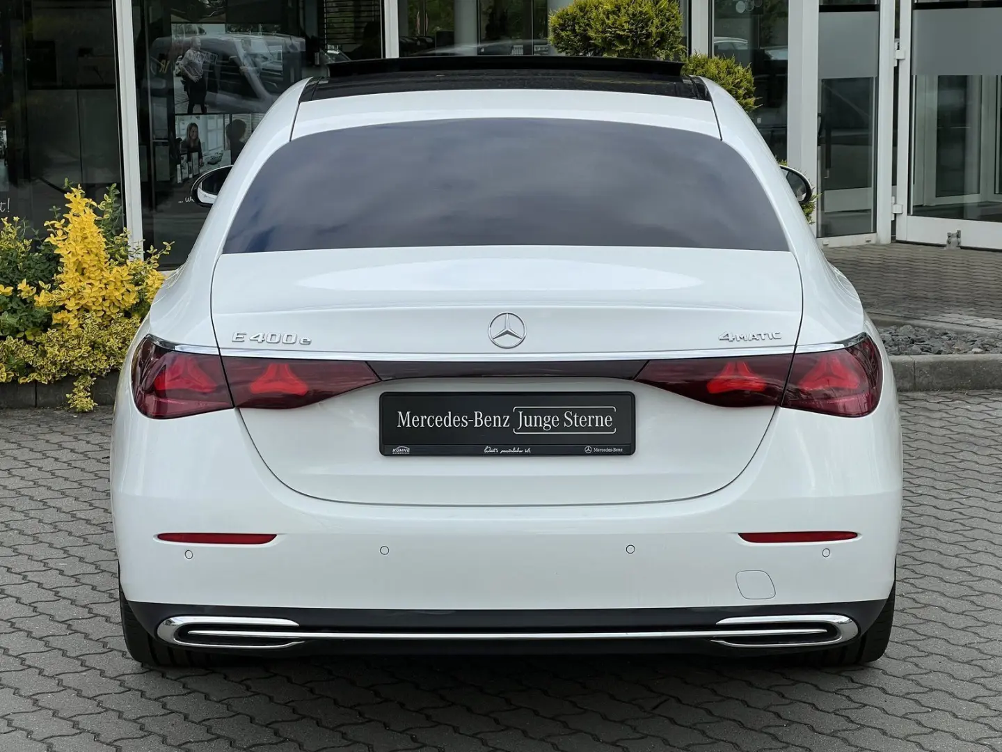 E 400 e 4M+Panodach+Lederpalet+DC Laden+Winter