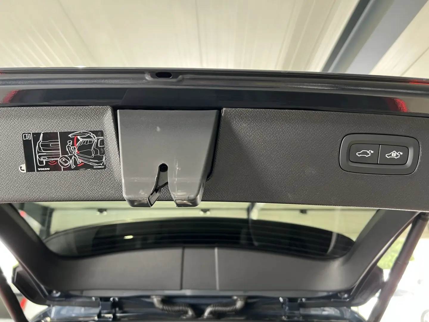 XC90 T8 R-Design Expression Recharge AWD 22'' HU
