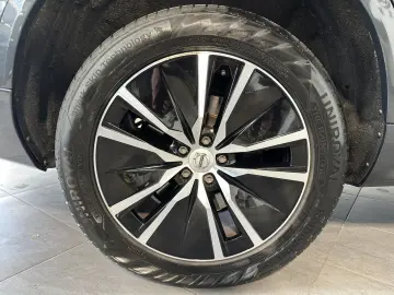 XC90 R Design AWD 7-Sitzer NAV+LED+19ZO+ACC