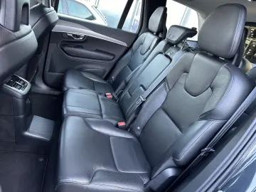 XC90 R Design AWD 7-Sitzer NAV+LED+19ZO+ACC